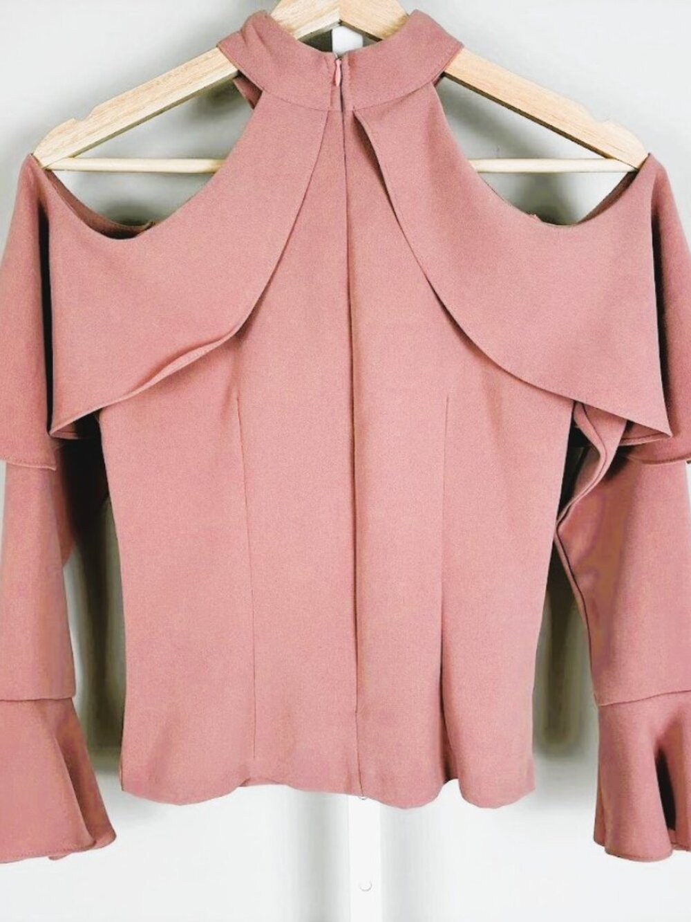 Storets Dusty Pink Cold Shoulder Ruffle Halter Blouse Top Long Sleeve Small NWT - Picture 7 of 8
